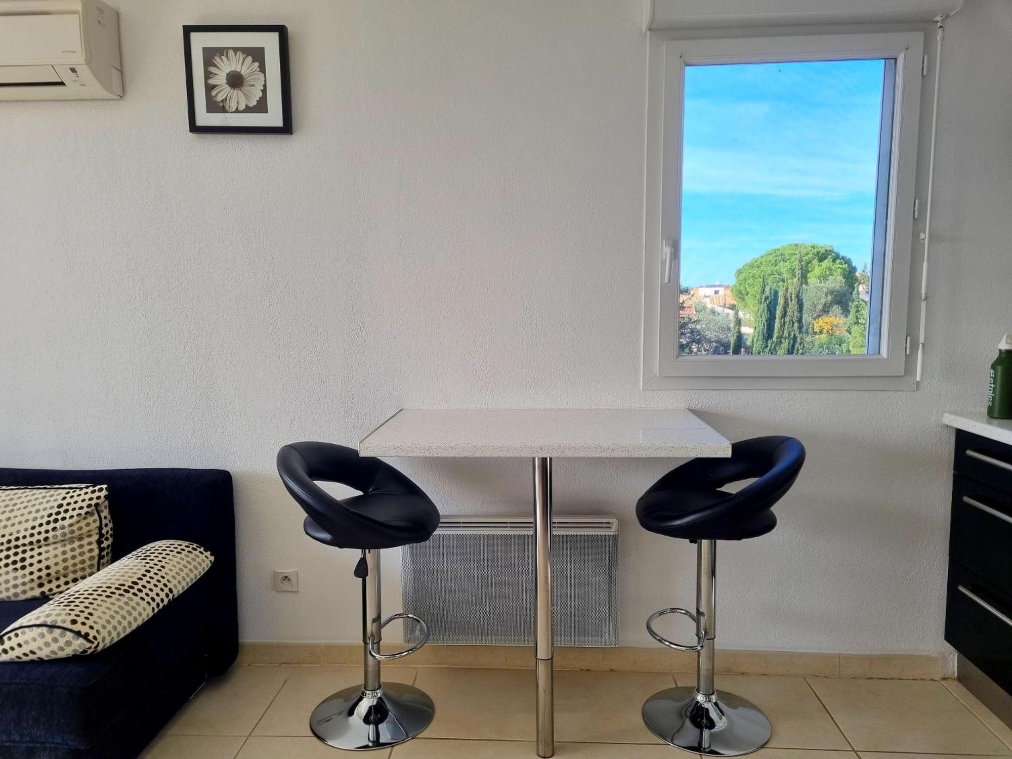 Appartement T3 Cosy Et Spacieux - 4 A 6 Couchages - Climatise, Calme Proche Etang De Thau *